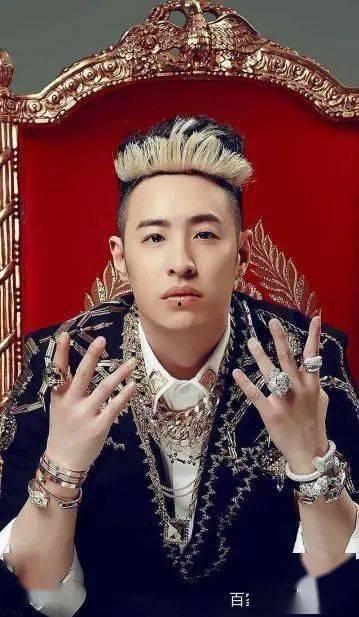 等着我 倪萍 背景音,唤起岁月沧桑与人间真情