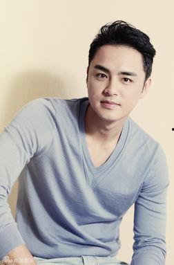 明道的图片,光影交织下的偶像风采